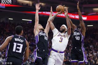 个前场篮板 个前场篮板