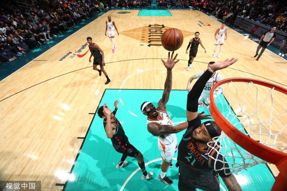 他成为当晚 他成为当晚