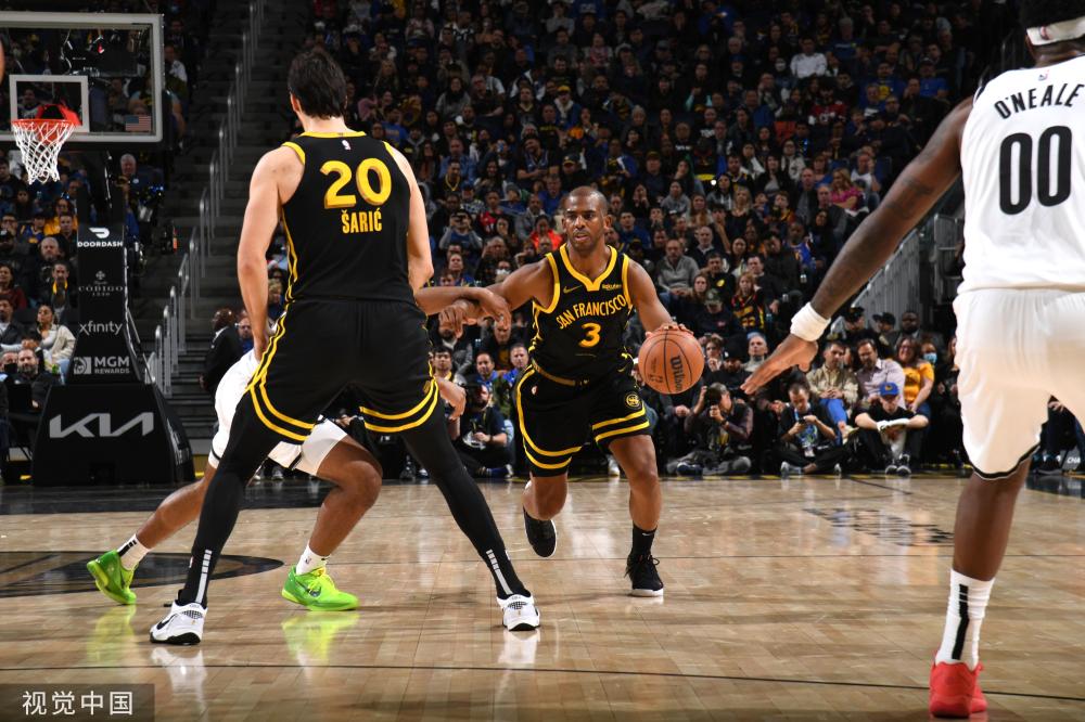 供关键助攻 供关键助攻