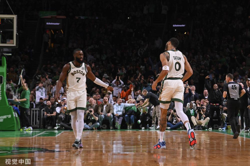 了队员之间 了队员之间